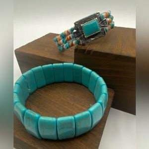 Set of 2 bracelets, stretch Turquoise & cuff Turquoise, coral & white beads.